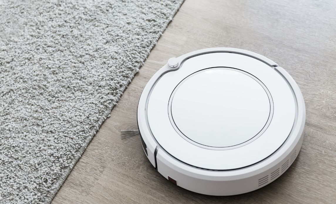 Robotic vacuum cleaner