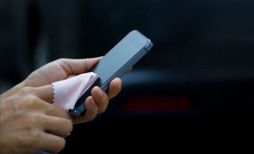 Cleaning mobile phone screen