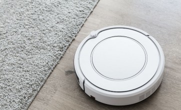 Robotic vacuum cleaner